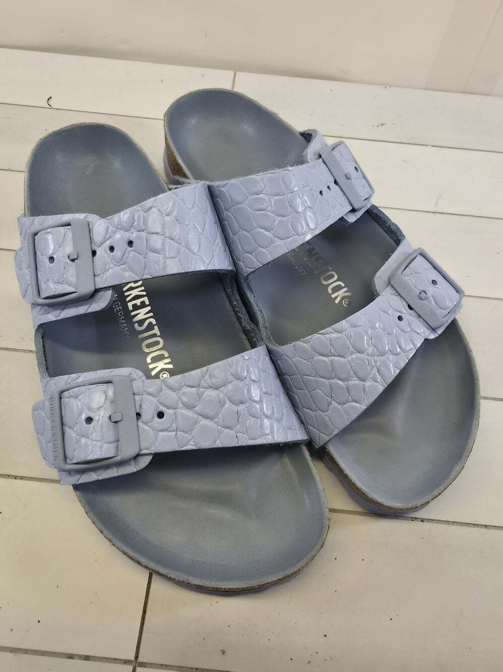 Birkenstock Women’s Sz 36 Arizona Rivet Logo Dusty Blue Leather Slides US 5-5.5 - Picture 2 of 6